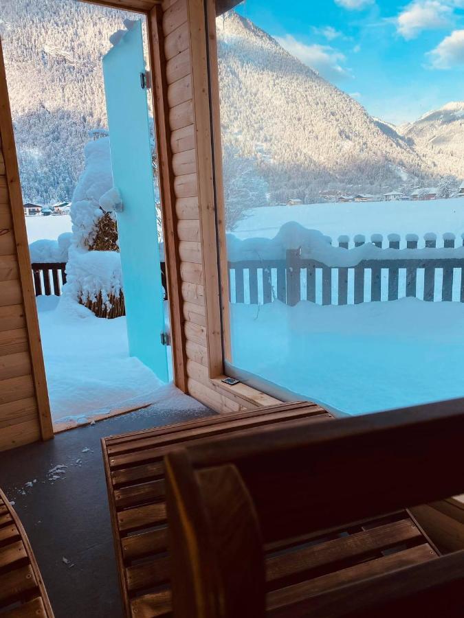 Forest Chalet, 15 Min To Salzburg Olt Town, And Most Beautiful Lakes, Secluded Location, 1,000 Sqm Garden, Mountainview, Panorama Sauna, Bath Whirlpool, Bbq&Bikes&Sunbeds For Free, Up To 10 P Golling an der Salzach Exterior foto