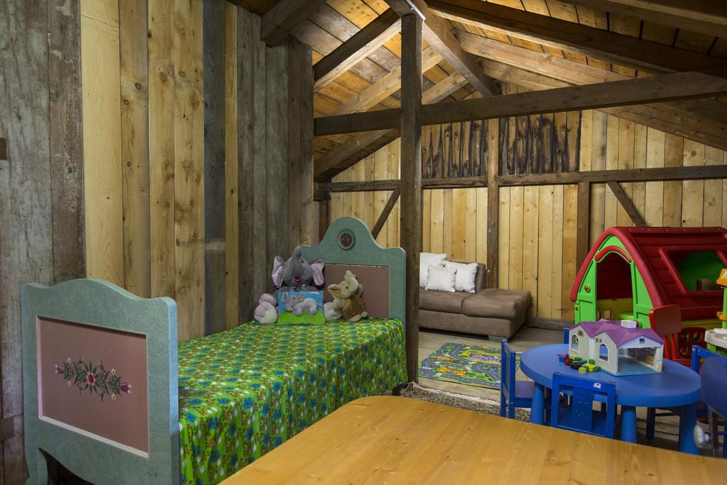 Forest Chalet, 15 Min To Salzburg Olt Town, And Most Beautiful Lakes, Secluded Location, 1,000 Sqm Garden, Mountainview, Panorama Sauna, Bath Whirlpool, Bbq&Bikes&Sunbeds For Free, Up To 10 P Golling an der Salzach Cameră foto