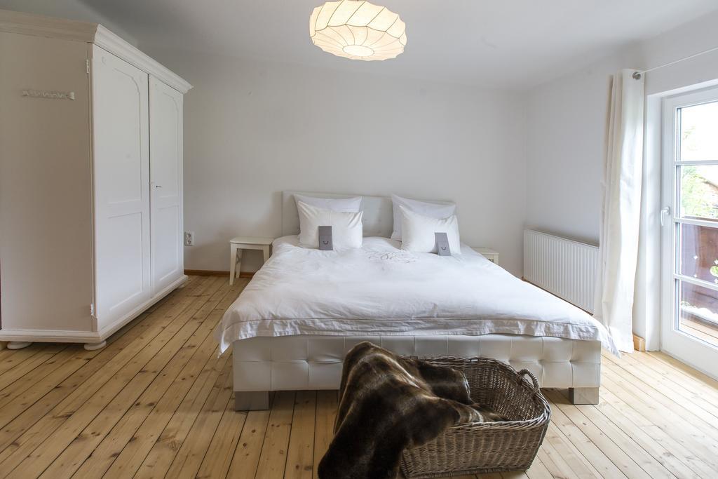 Forest Chalet, 15 Min To Salzburg Olt Town, And Most Beautiful Lakes, Secluded Location, 1,000 Sqm Garden, Mountainview, Panorama Sauna, Bath Whirlpool, Bbq&Bikes&Sunbeds For Free, Up To 10 P Golling an der Salzach Cameră foto