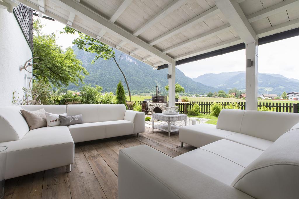 Forest Chalet, 15 Min To Salzburg Olt Town, And Most Beautiful Lakes, Secluded Location, 1,000 Sqm Garden, Mountainview, Panorama Sauna, Bath Whirlpool, Bbq&Bikes&Sunbeds For Free, Up To 10 P Golling an der Salzach Cameră foto