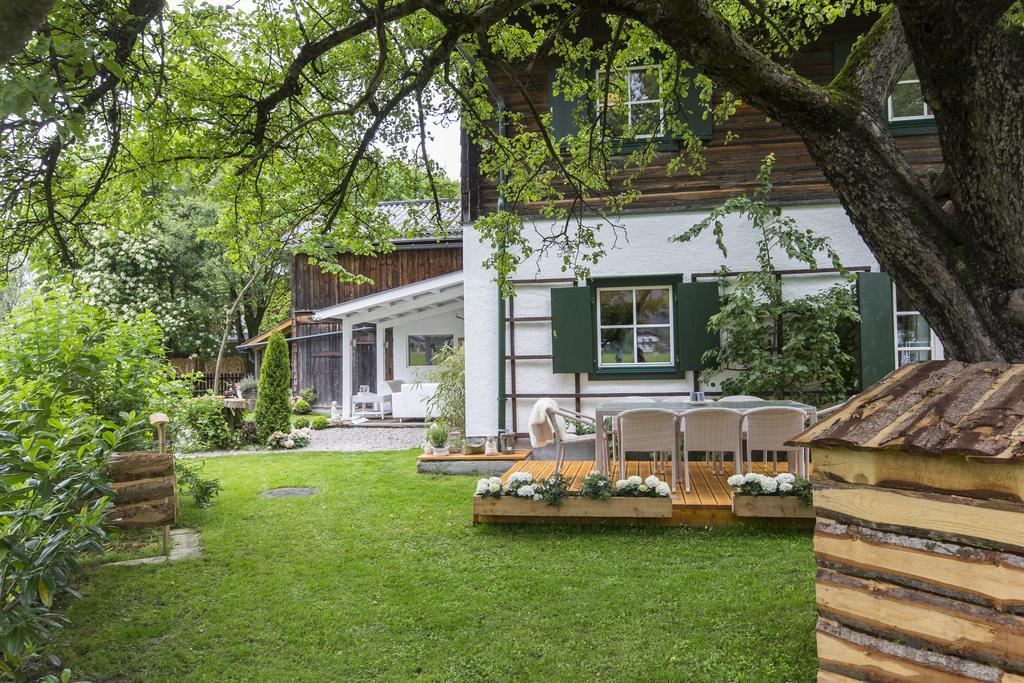 Forest Chalet, 15 Min To Salzburg Olt Town, And Most Beautiful Lakes, Secluded Location, 1,000 Sqm Garden, Mountainview, Panorama Sauna, Bath Whirlpool, Bbq&Bikes&Sunbeds For Free, Up To 10 P Golling an der Salzach Exterior foto