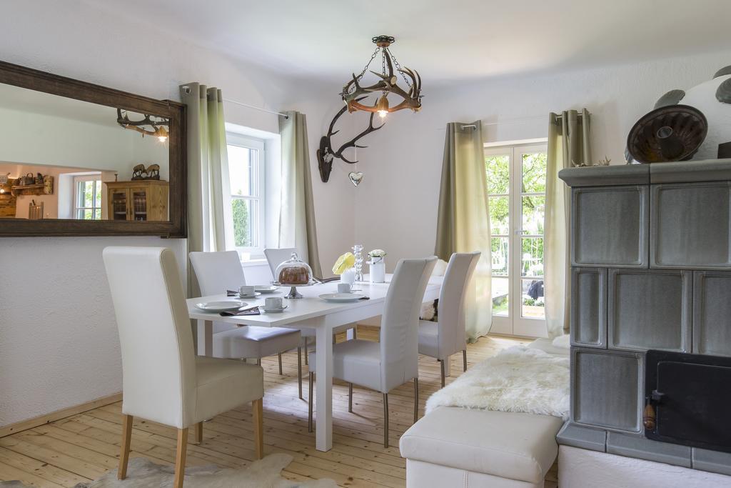 Forest Chalet, 15 Min To Salzburg Olt Town, And Most Beautiful Lakes, Secluded Location, 1,000 Sqm Garden, Mountainview, Panorama Sauna, Bath Whirlpool, Bbq&Bikes&Sunbeds For Free, Up To 10 P Golling an der Salzach Cameră foto