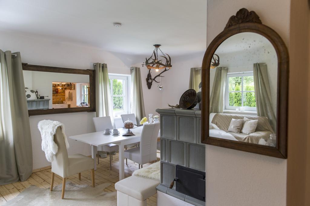 Forest Chalet, 15 Min To Salzburg Olt Town, And Most Beautiful Lakes, Secluded Location, 1,000 Sqm Garden, Mountainview, Panorama Sauna, Bath Whirlpool, Bbq&Bikes&Sunbeds For Free, Up To 10 P Golling an der Salzach Cameră foto